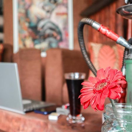 Magnet Hotel Ела Екстериор снимка