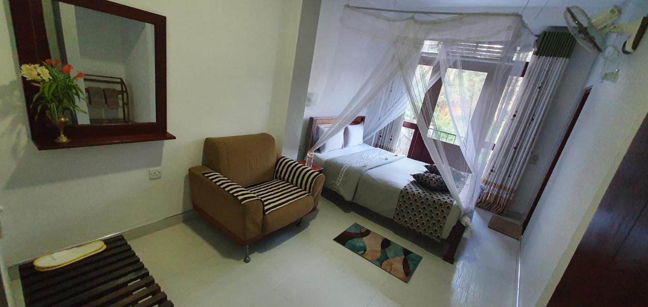 Magnet Hotel Ела Екстериор снимка